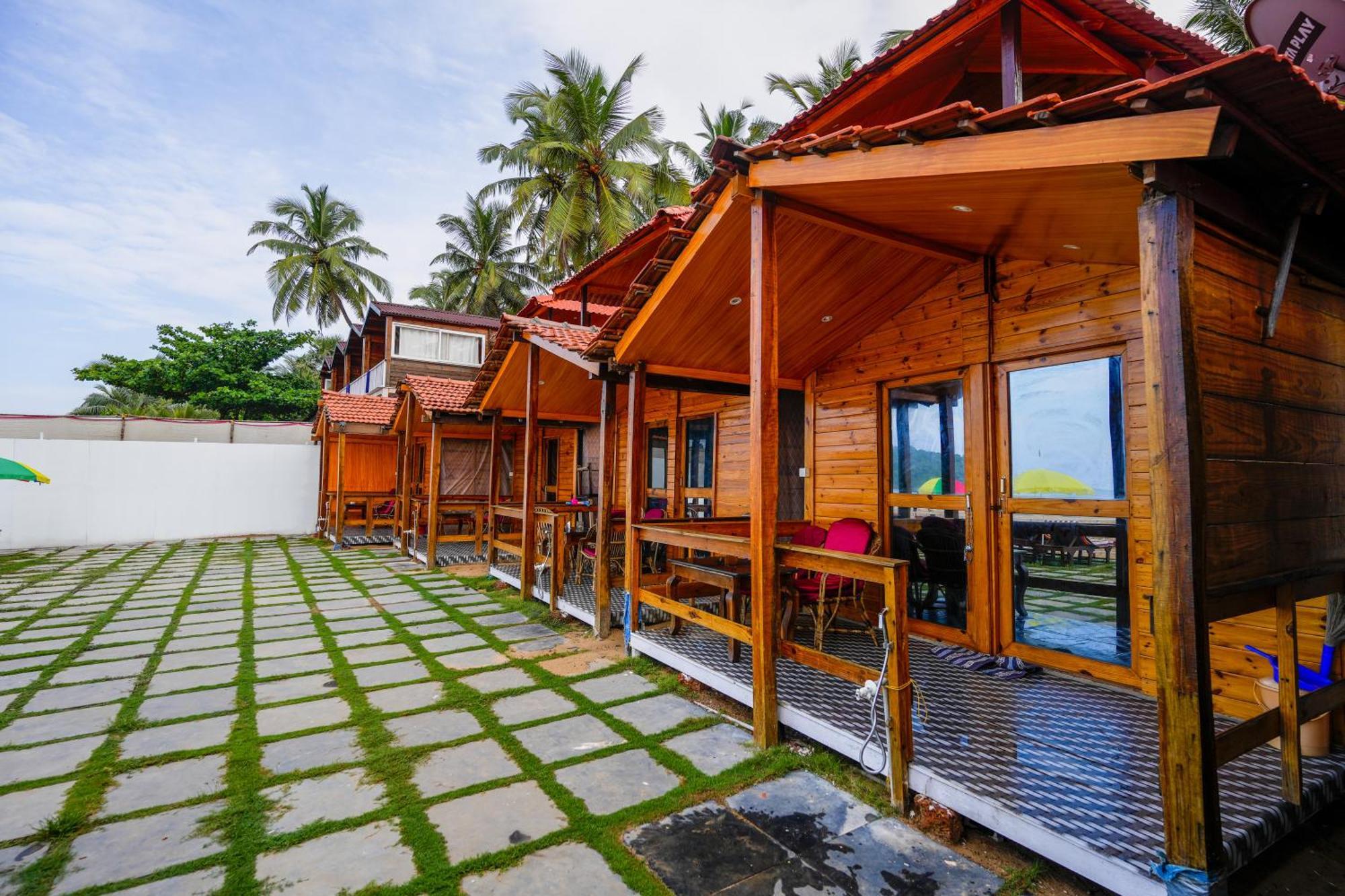Om Sai Beach Resort Agonda Buitenkant foto